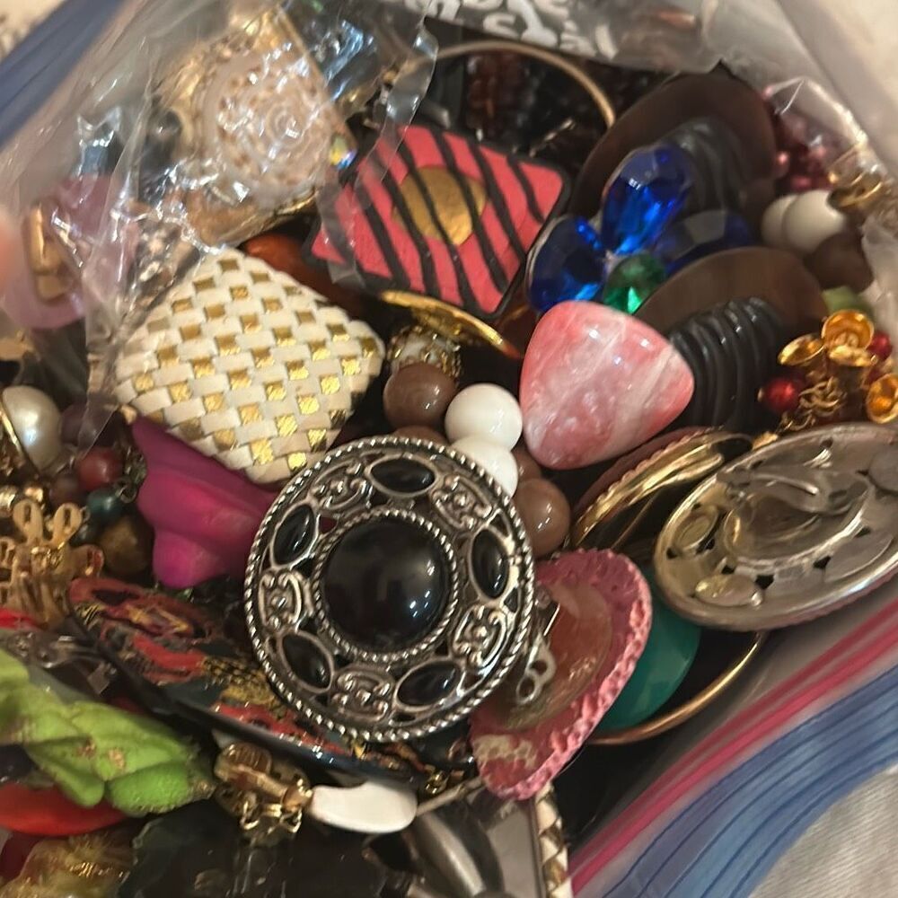 MYSTERY 10 pair earrings VINTAGE 80's 90's surprise mystery jewelry box